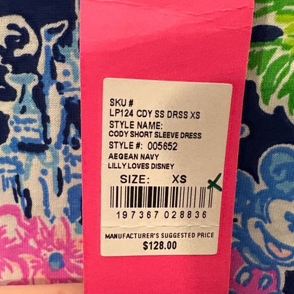 Disney x lily Pulitzer- Floral Short Sleeve Dress NWT - Picture 9 of 9